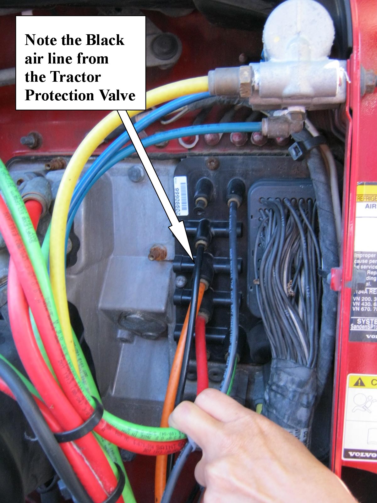 Hayes/BrakeSmart/MaxBrake Controllers | Heavy Haulers RV ... freightliner brake light wiring diagram 
